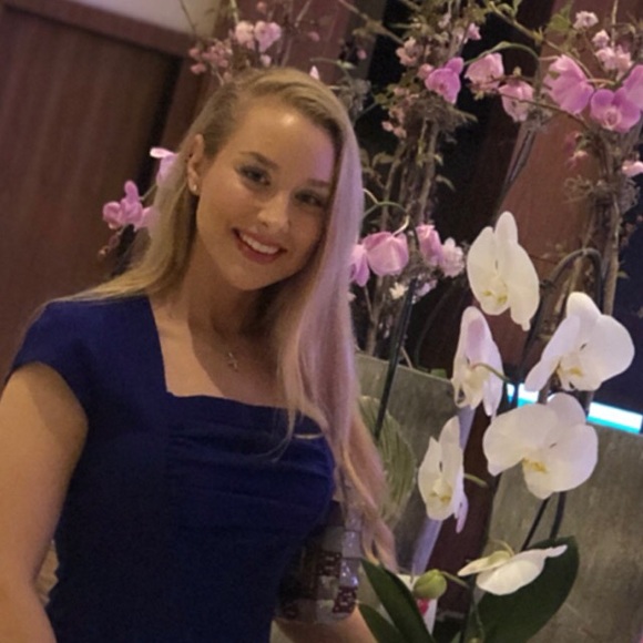 Meet your Posher, Jessica - Picture 1 of 1